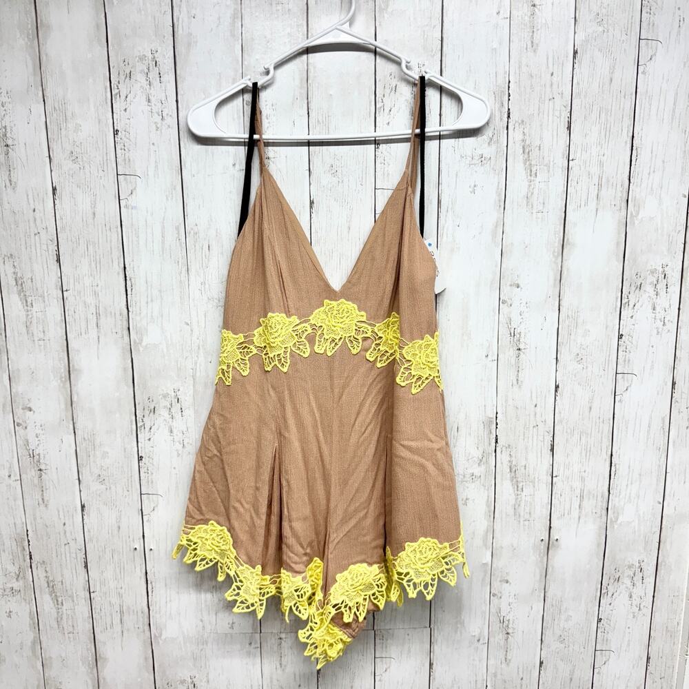 NBD‎ Romper Women Bust 34" Tan Floral Embroidered V-Neck Embroidered Trim Boho